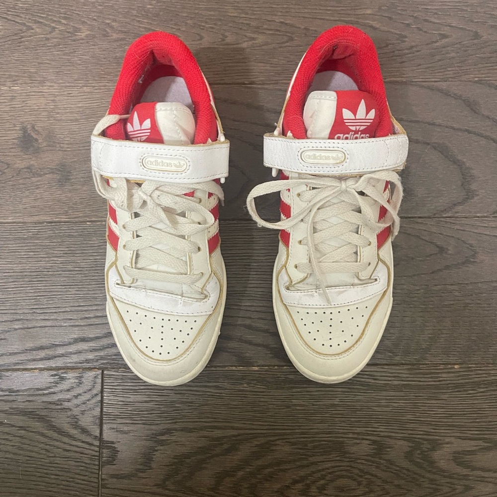 Adidas Sneakers